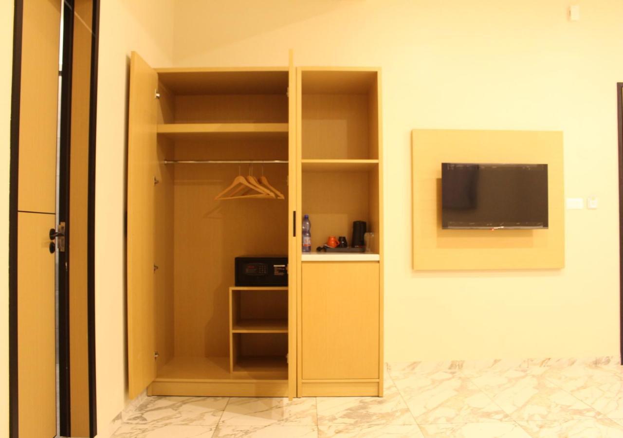 Ixoras Hotel Lemba Kinshasa Eksteriør billede