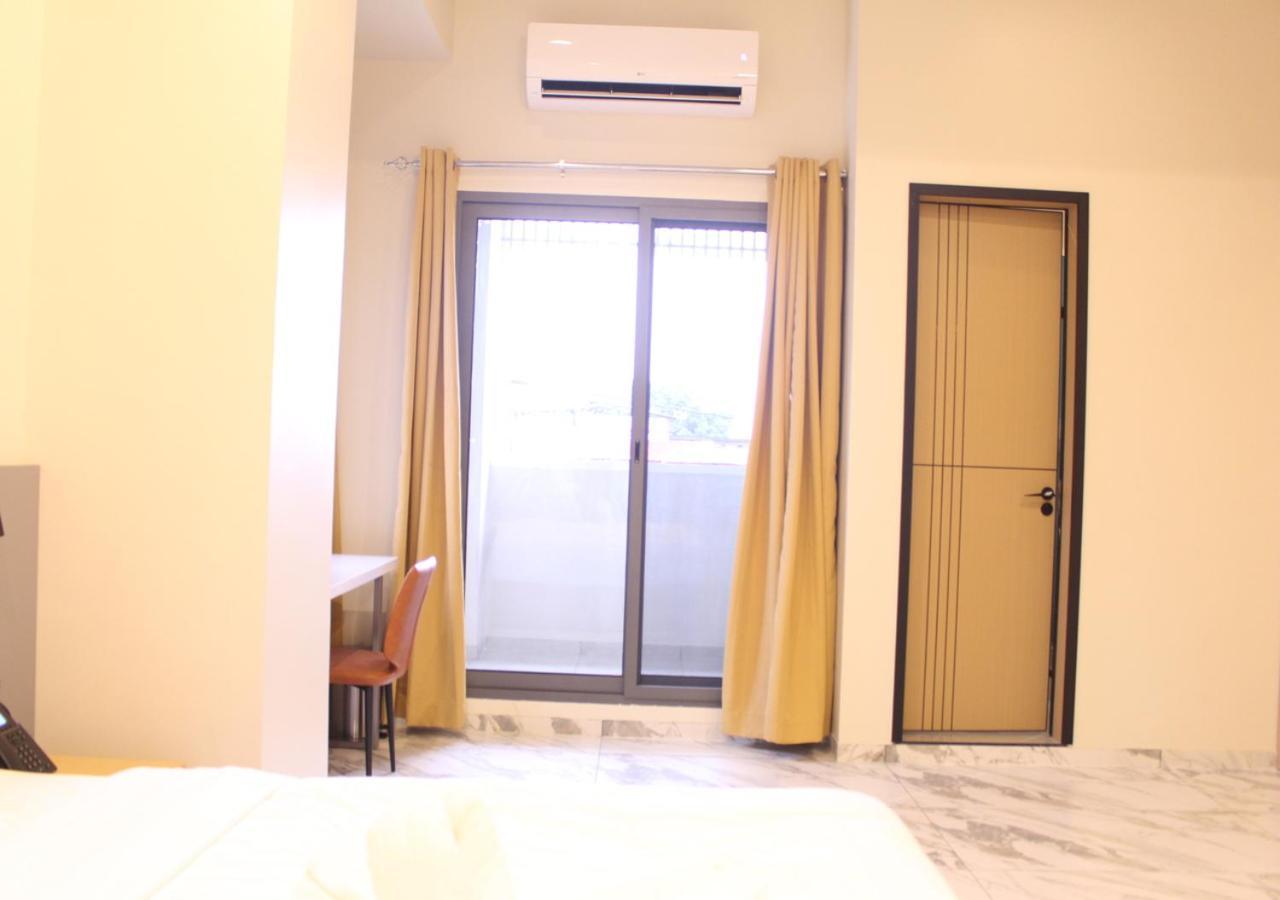 Ixoras Hotel Lemba Kinshasa Eksteriør billede