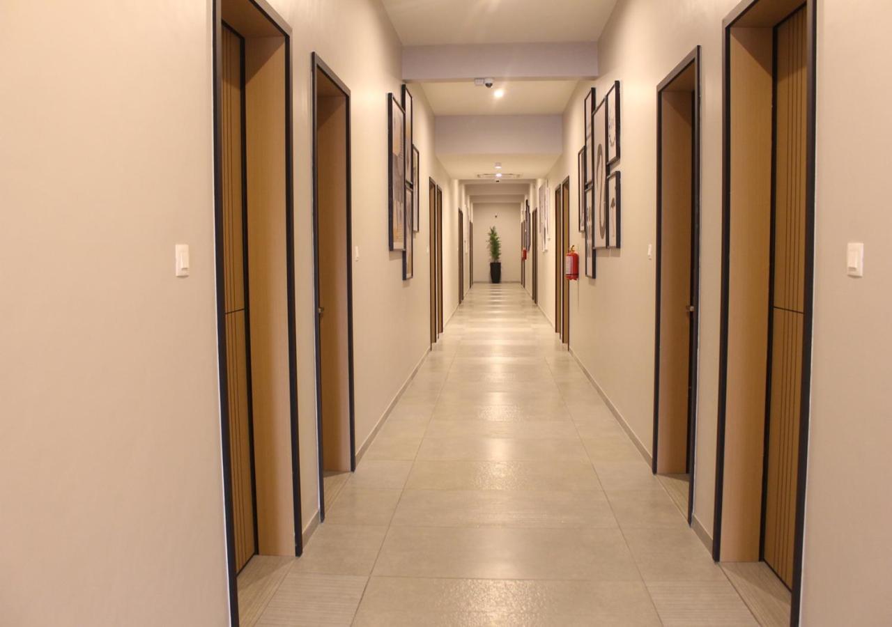 Ixoras Hotel Lemba Kinshasa Eksteriør billede