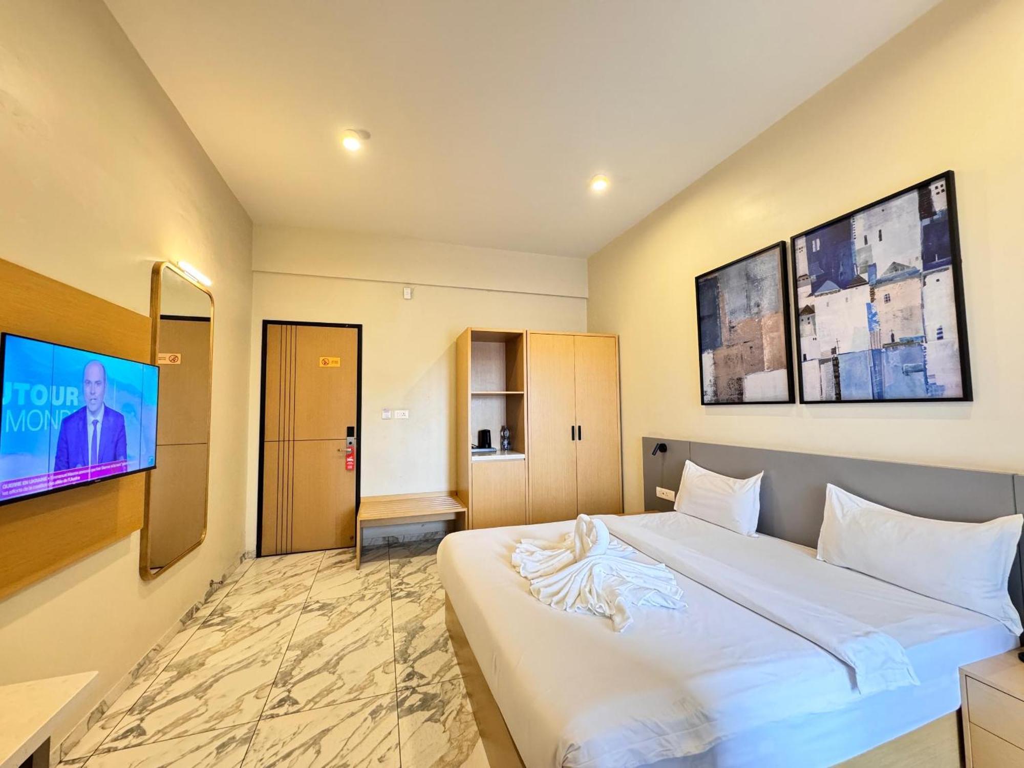 Ixoras Hotel Lemba Kinshasa Eksteriør billede