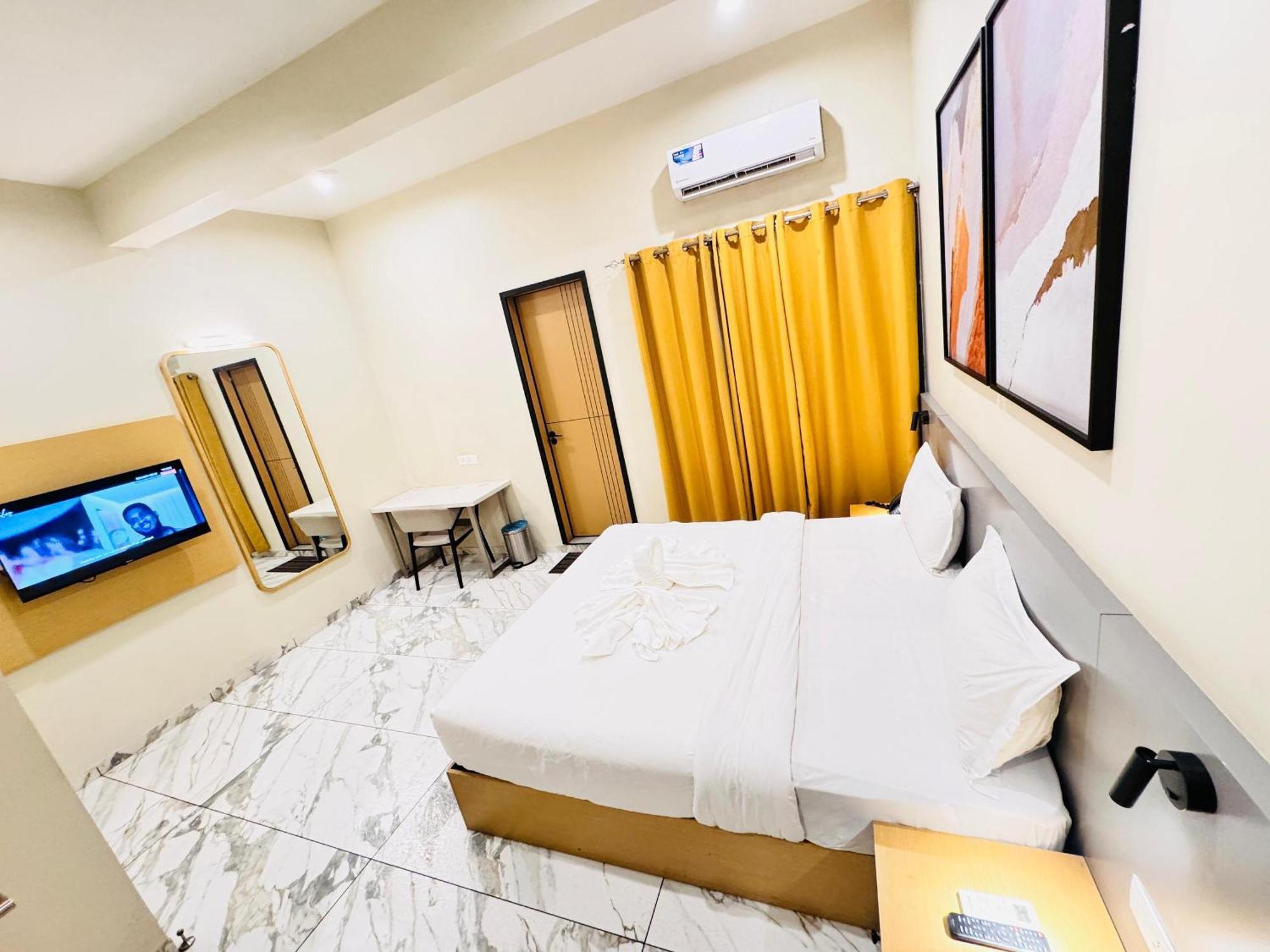 Ixoras Hotel Lemba Kinshasa Eksteriør billede