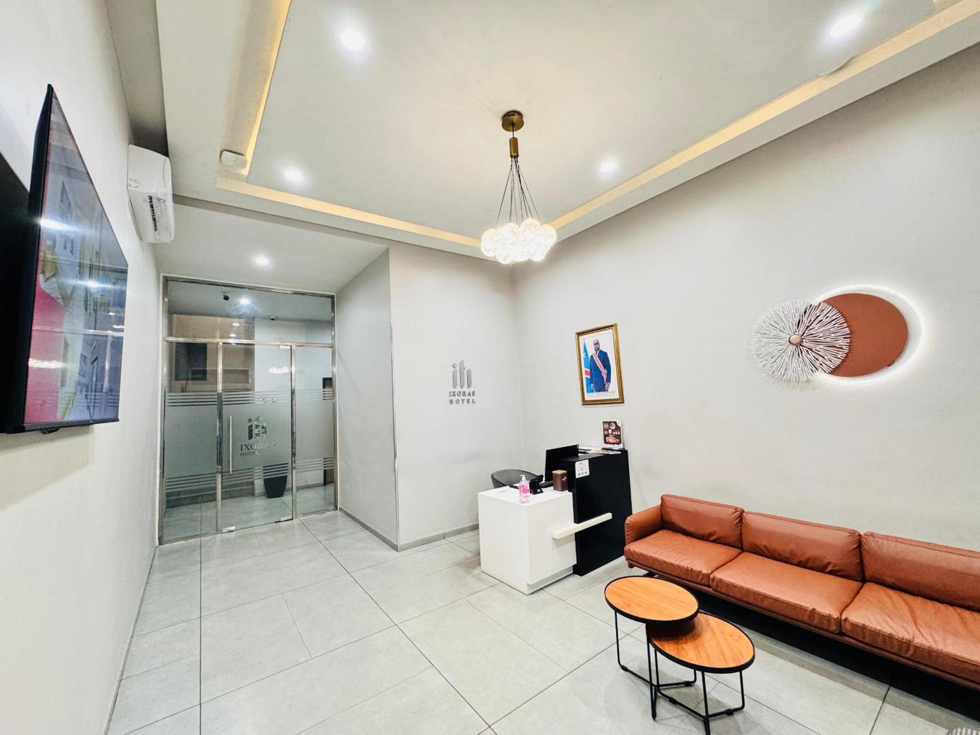 Ixoras Hotel Lemba Kinshasa Eksteriør billede