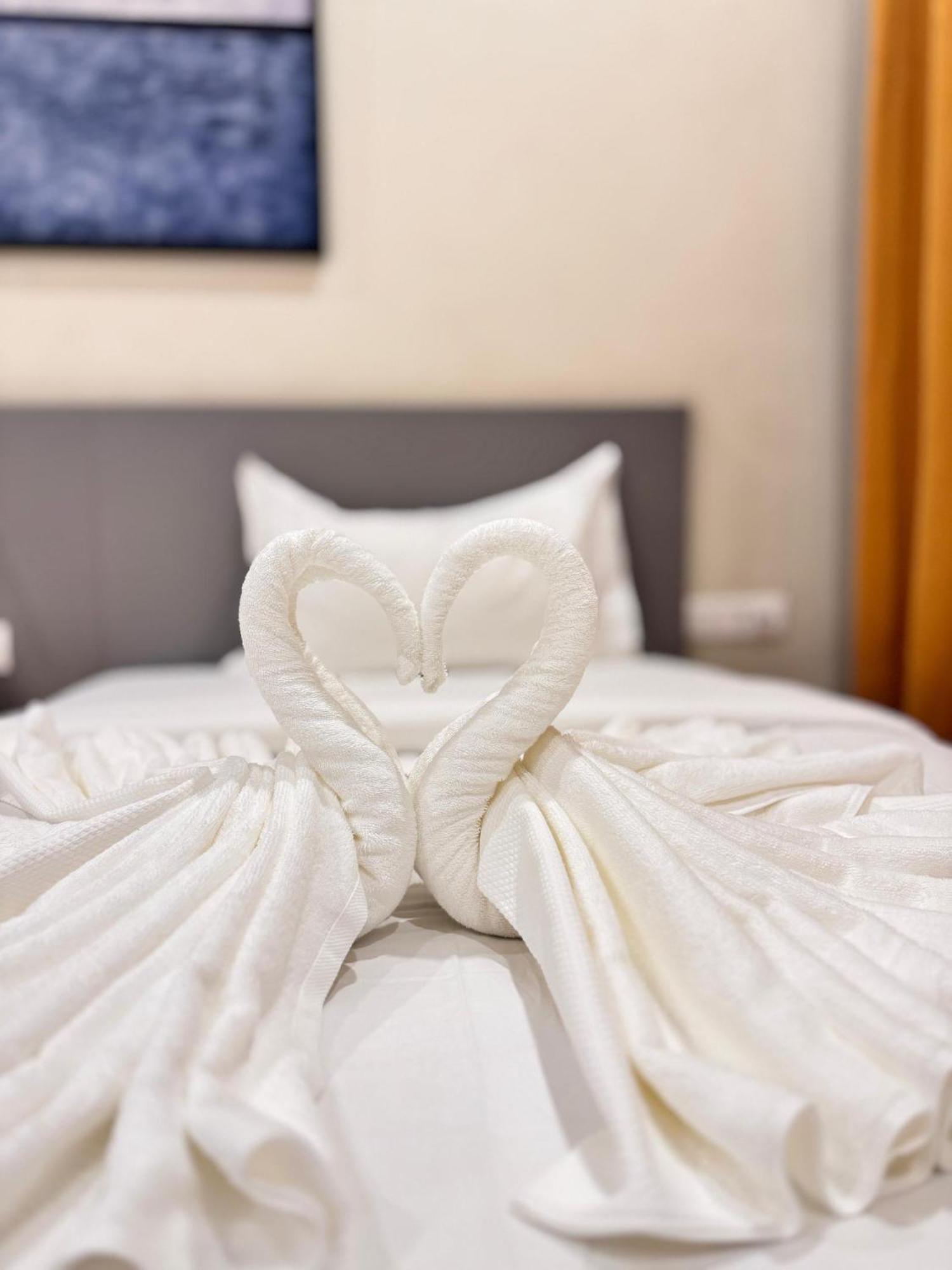 Ixoras Hotel Lemba Kinshasa Eksteriør billede